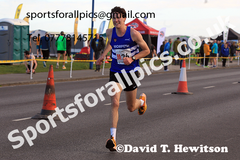 Senior mens Northern 12 Stage Road Relay, 2025 Northern 12 and 6 Stage Road Relays and Junior 5k, Redcar. Photo: David T. Hewitson/Sports for All Pics
